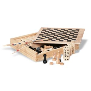 4 games in wooden box KC2941