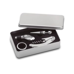 Wine  set in tin box MO7843