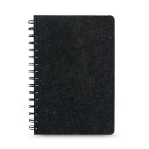 MISHIMA. A5 bilježnica s polutvrdim koricama od recikliranog pusta (100% rPET) s prstenovima i crtanim stranicama