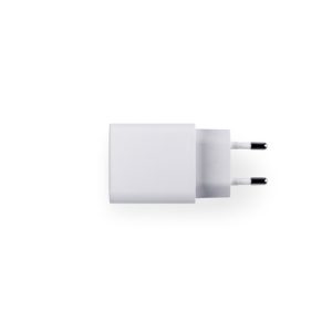 WEGENER. Adapter za napajanje s USB-A priključkom 18W i USB-C 20W u recikliranog ABS-a (100% rABS)